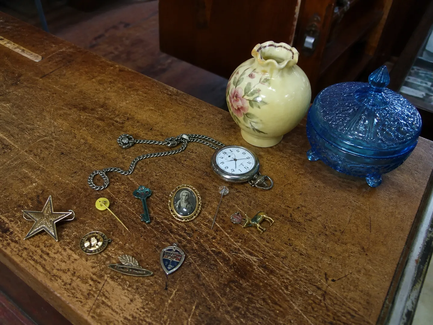 Illustrative example: collectible finds