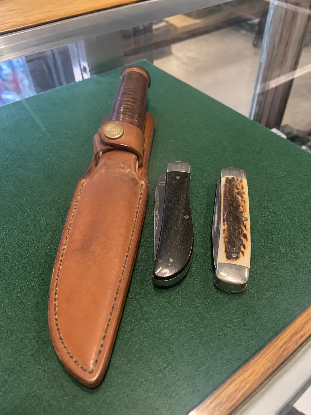 Traditional knives illustrative example 3
