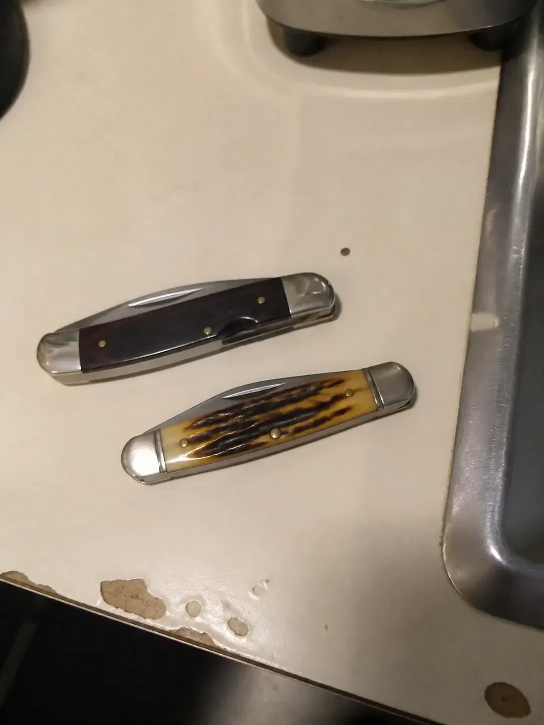 Illustrative traditional knife example 10