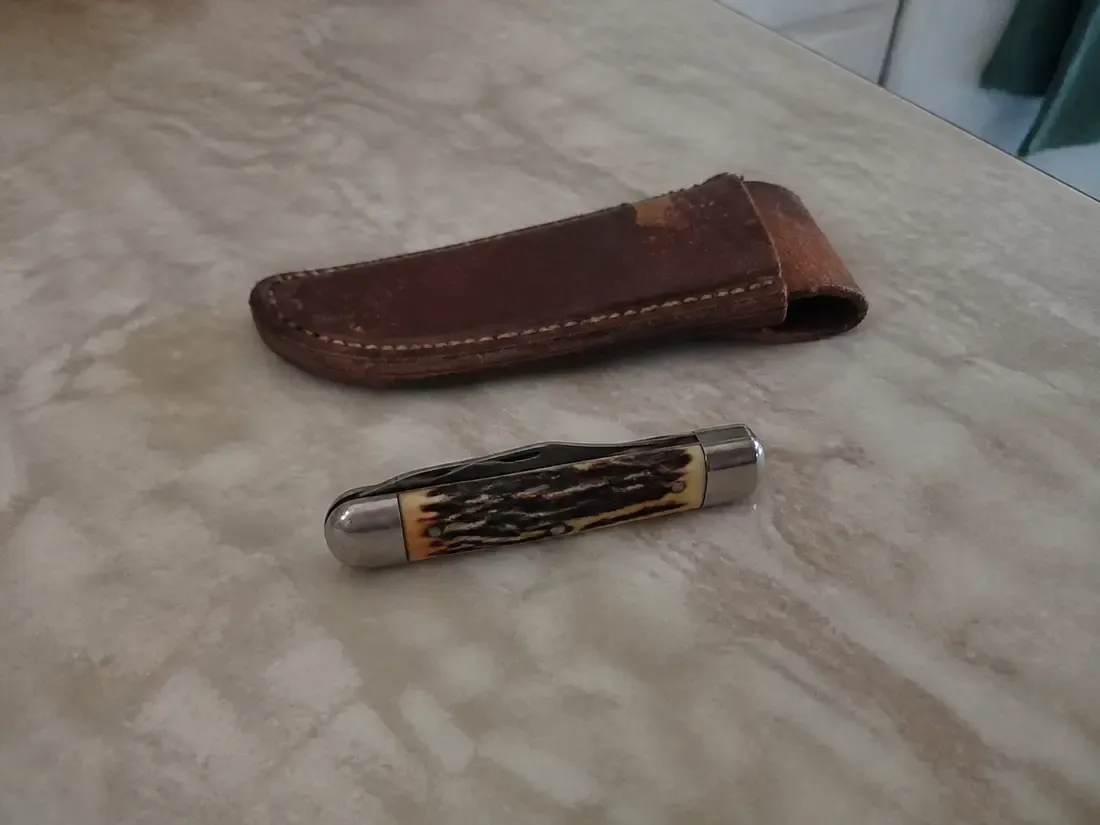 Illustrative traditional knife example 7